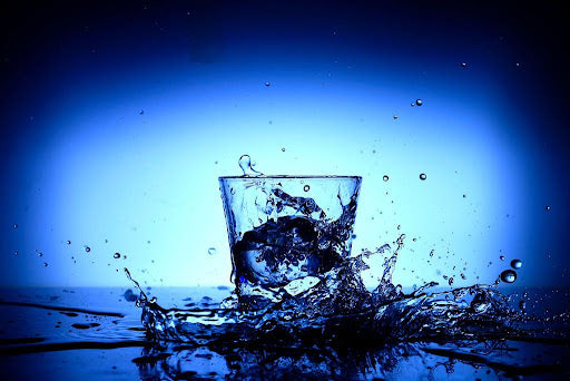 How Much Water Should You Drink A Day? The Health Benefits of Hydration